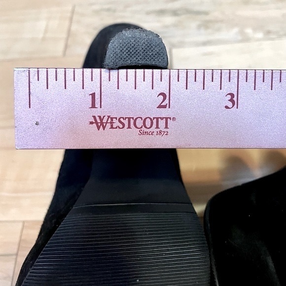 Calvin Klein’s Carley Platform Pump with Kick-Up Toe. Black Suede heels Size 7M - Picture 9 of 10